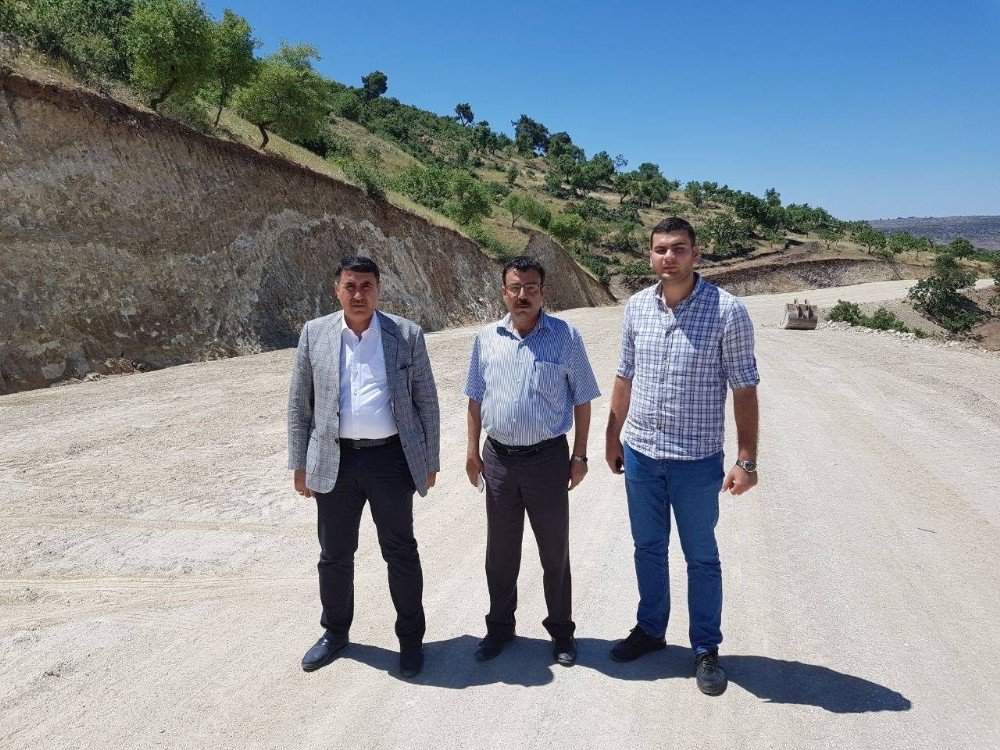 Köylerde Yol Çalışması Sürüyor