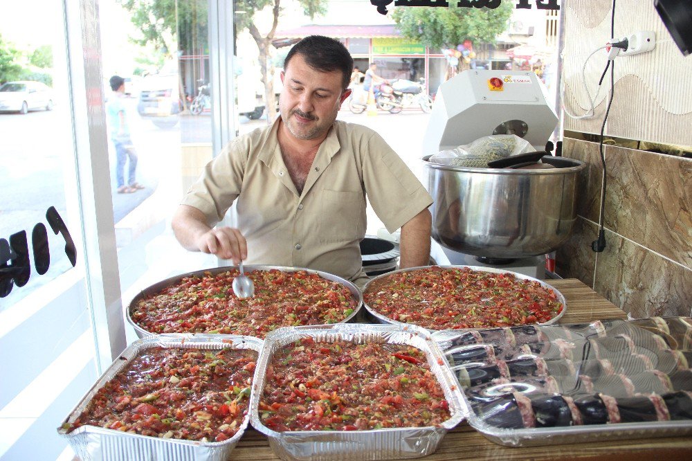 Şanlıurfalı Kasaplar Kadınların Tahtını Sallıyor