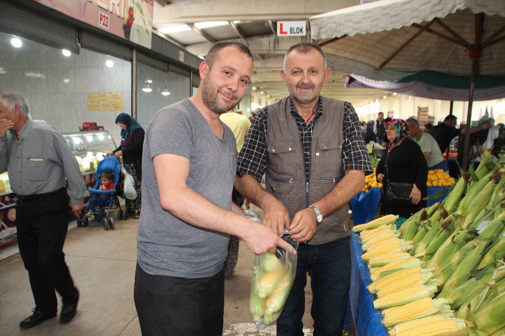 Süt Mısır Tezgahlarda Fiyatı İle El Yakıyor