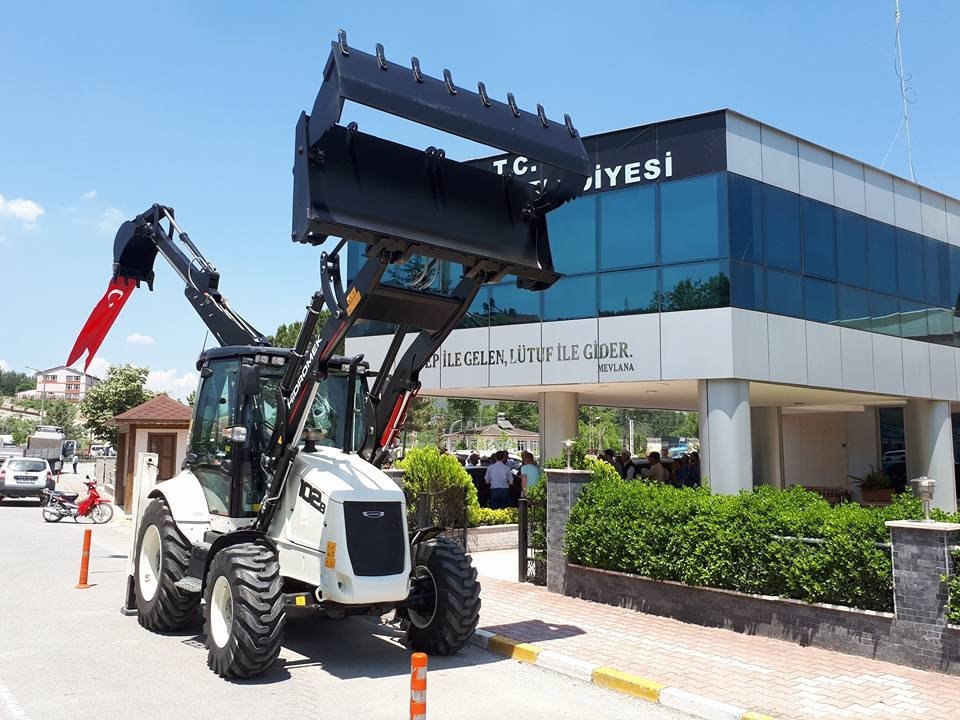 Vezirhan Belediyesi Araç Filosuna Yeni İş Makinesi Eklendi