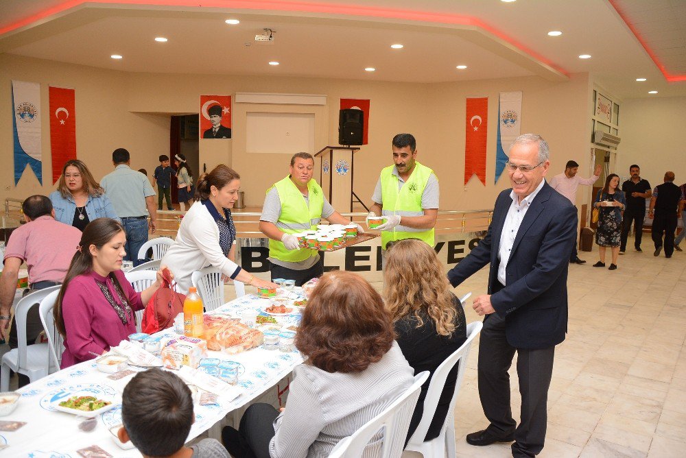 Başkan Acar, Türk Eğitim-sen Üyesi Öğretmenlere İftar Yemeği Verdi
