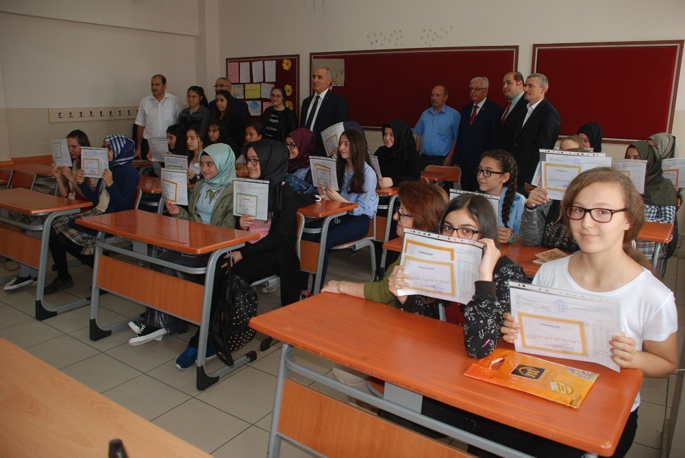 Çorlu’da Karne Töreni - Çorlu Kaymakamı Levent Kılıç, “Çorlu Olarak Eğitimde Çok Öndeyiz”