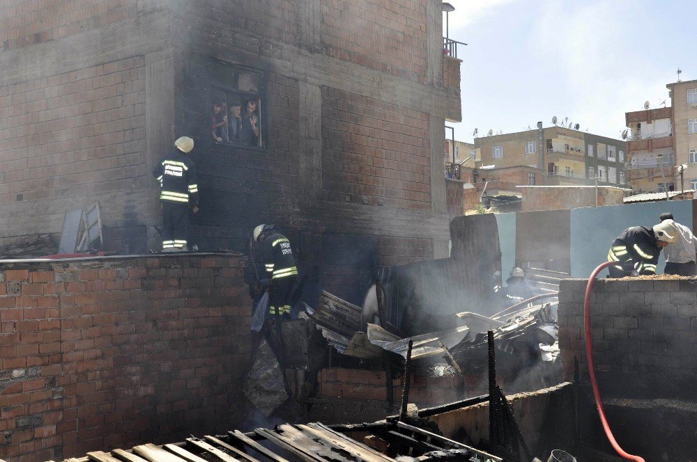 Diyarbakır’da Korkutan Yangın