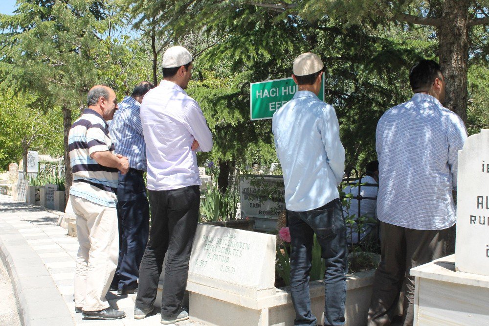 Elazığ’da Öğrenciler Lys Öncesi Türbeleri Ziyaret Etti