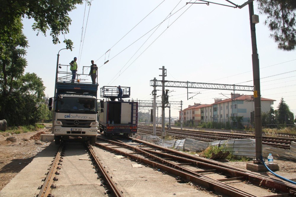 Akçaray Tramvay’da Tel Montajı Bitti