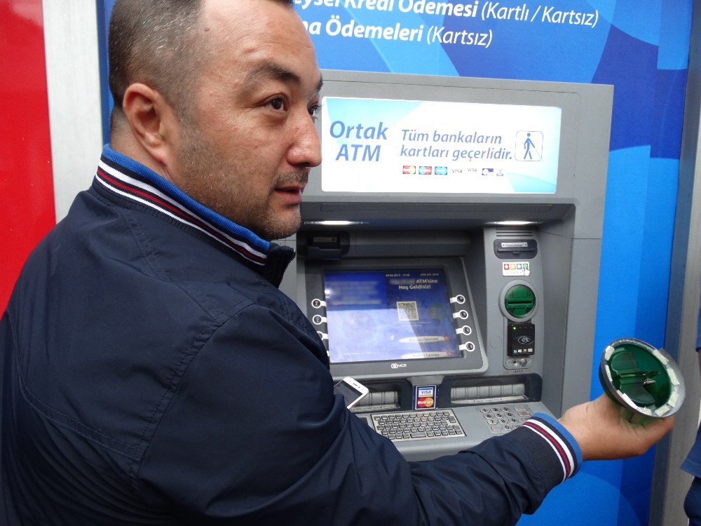 Kartı Geri Vermeyen Atm’den Kopyalama Düzeneği Çıktı