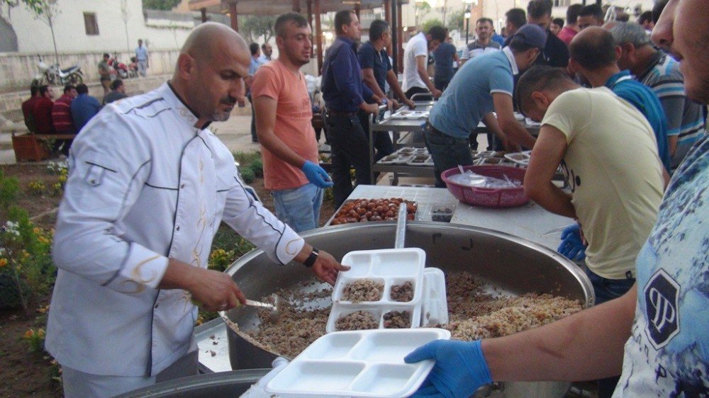 Nusaybin Belediyesinden İftar Programı