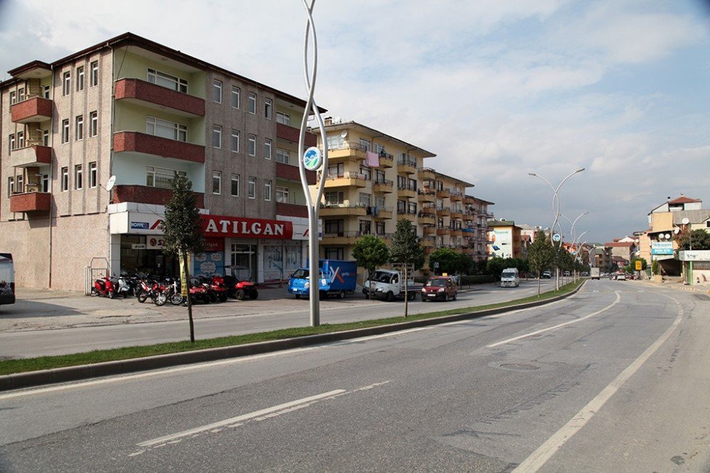 Orhangazi Caddesi Asfaltlanıyor