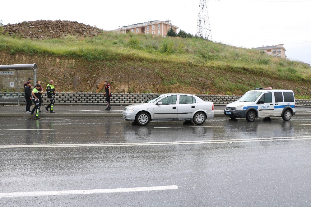 Otomobilin Çarptığı Üniversite Öğrencisi Yaralandı