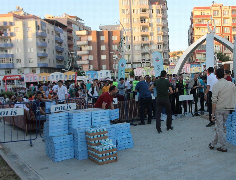 Siirt Belediyesinden Bin 400 Kişiye İftar