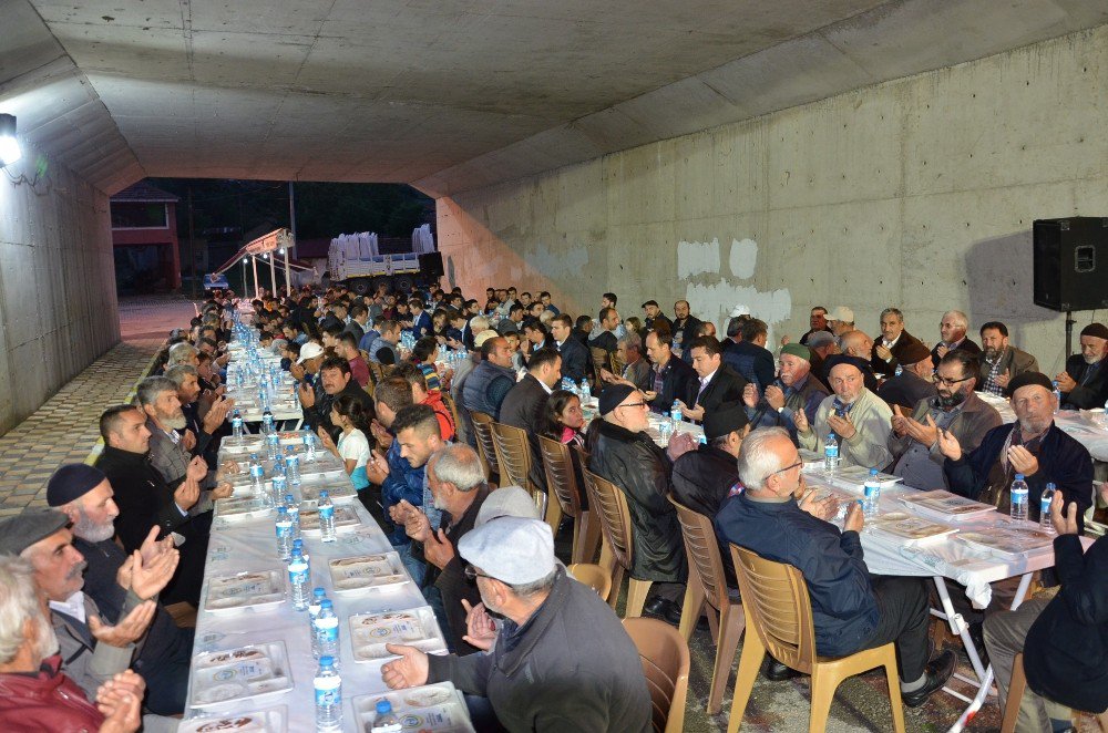 Başkan Bakıcı Orucunu Akpınar Mahallesi Sakinleriyle Açtı