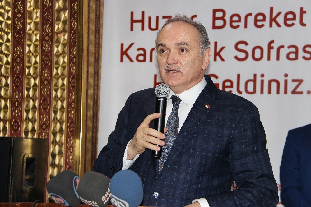 Bakan Özlü: “Savaşlar İslam Coğrafyasını Yetimler Üreten Bir Merkeze Dönüştürdü”