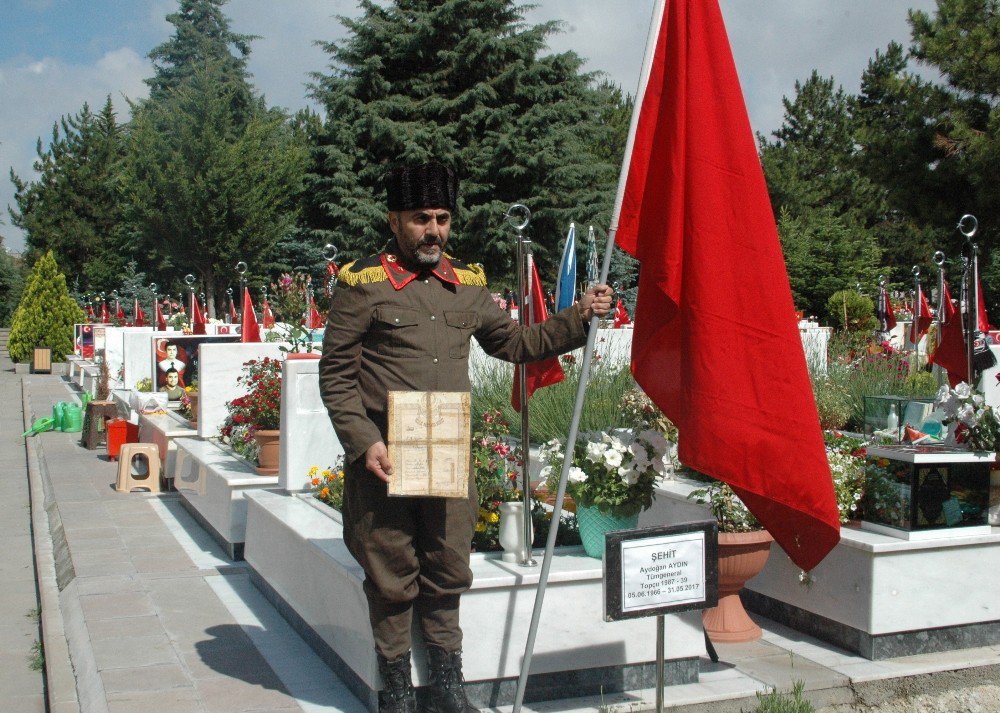 Tümgeneral Aydın’ın Mezarına Memleket Toprağı