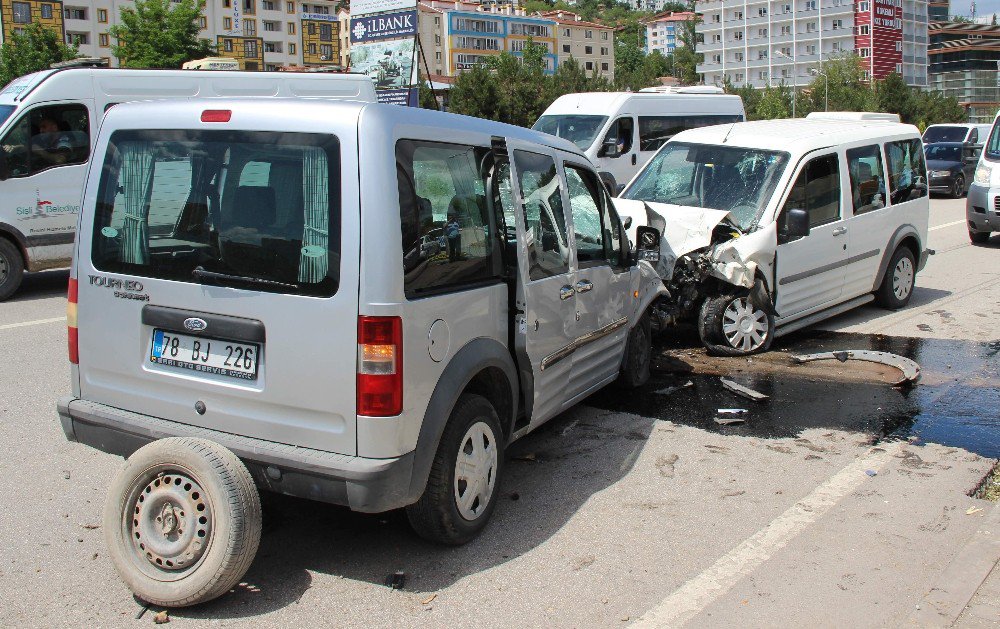 Karabük’te Trafik Kazası: 4 Yaralı