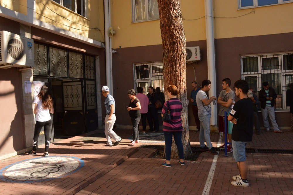 Manisalı Öğrencilerin Lys Maratonu Başladı