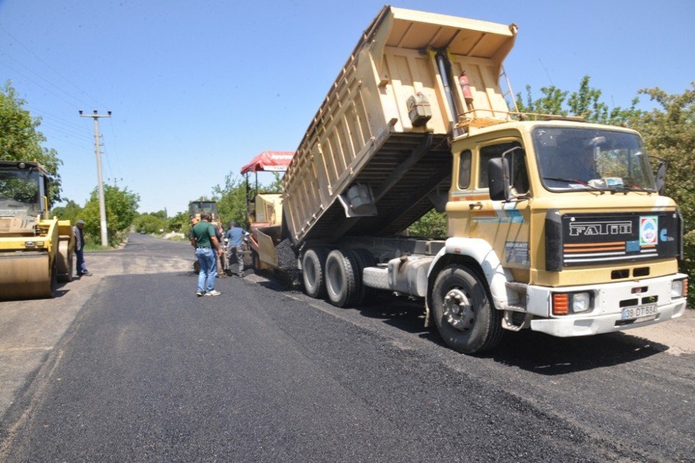 Hisarcık İle Hacılar Arasında Asfalt Çalışması Başladı