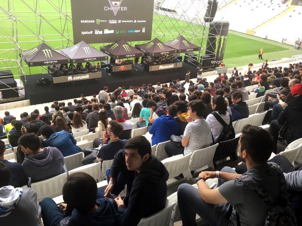 ‘Multıplayer Chapter 5 Festivali’ İçin Yeniçeriler Vodafone Stadyumuna Girdi