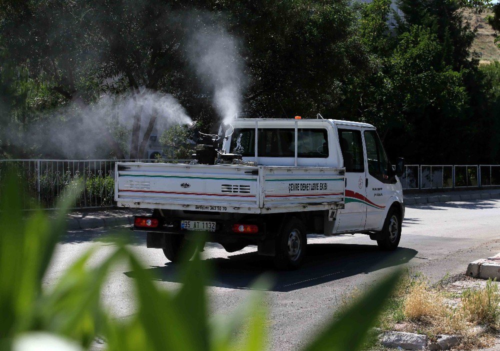 Karşıyaka’da Haşere Ve Sineklere Savaş