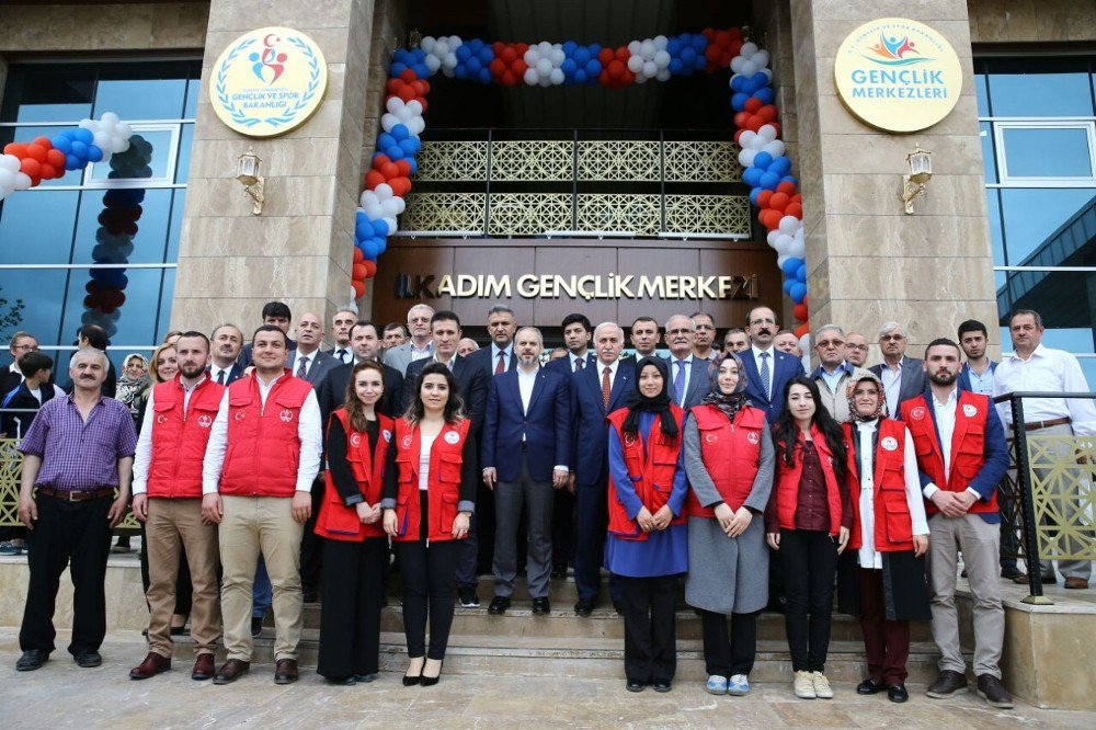 Türkiye’nin En Büyük Gençlik Merkezinin Tanıtımı Yapıldı