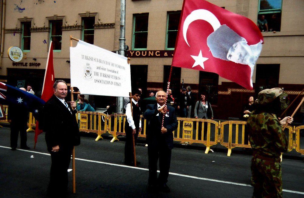 47 Yıldır Avustralya’da Türkiye’yi Ve Atatürk’ü Anlatıyor