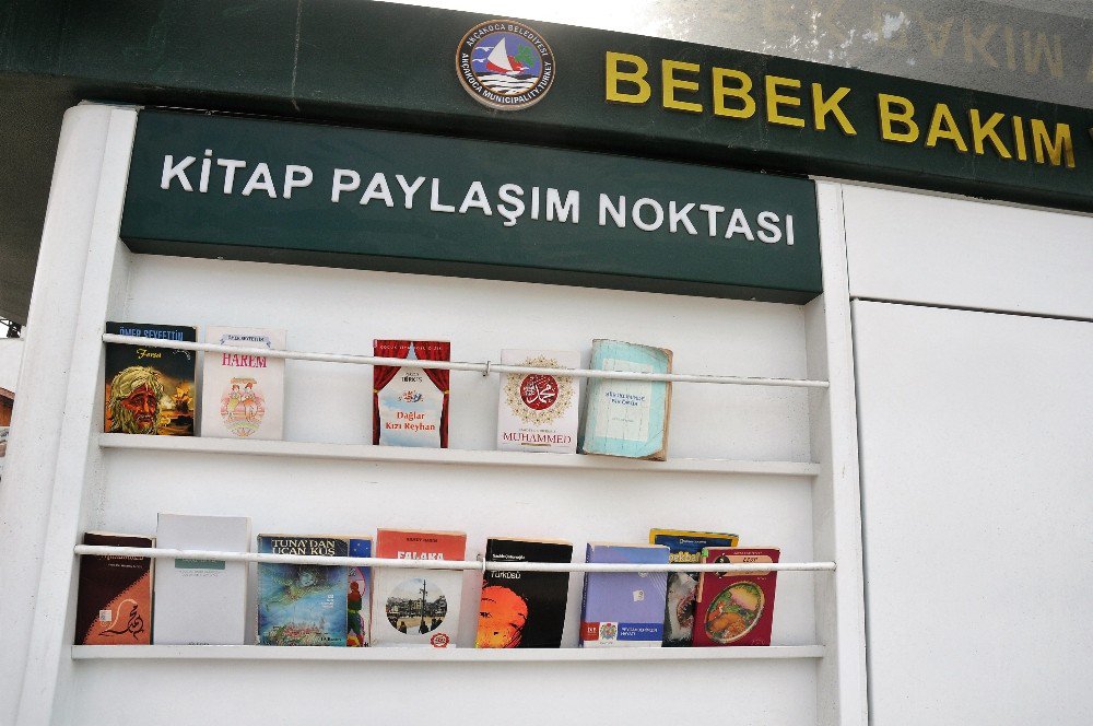 Emzirme Kabinleri Kitap Paylaşım Noktası Oldu