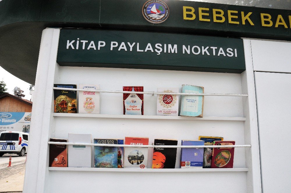 Emzirme Kabinleri Kitap Paylaşım Noktası Oldu