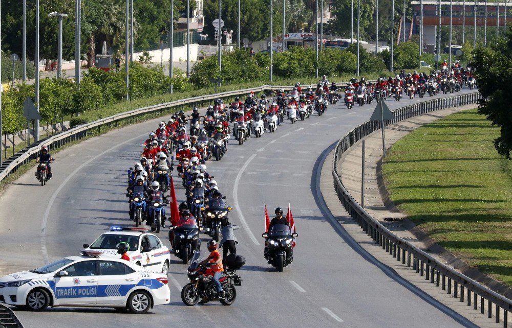 Jandarma Ve Gönüllü Motosikletlilerin Muhteşem Korteji Sona Erdi