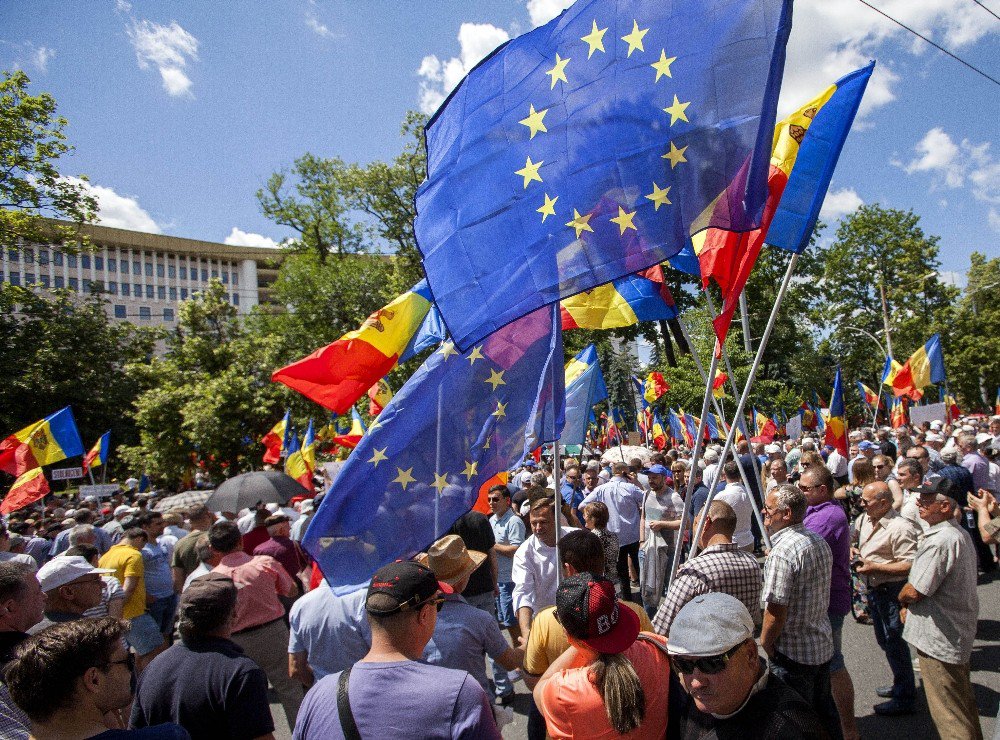 Moldova’da Yeni Seçim Sistemi Protesto Edildi