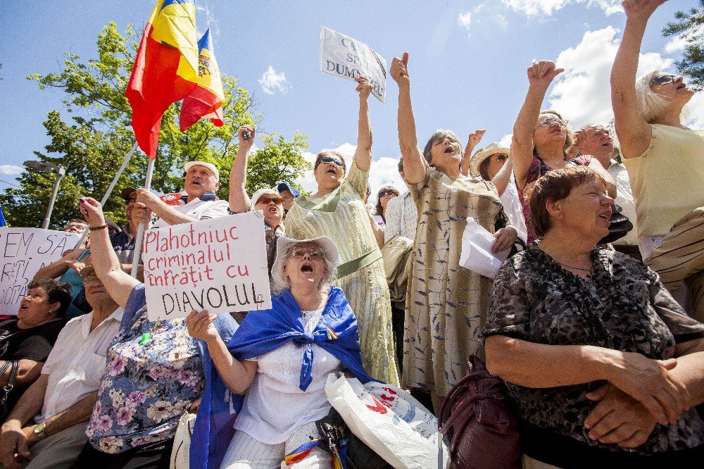 Moldova’da Yeni Seçim Sistemi Protesto Edildi