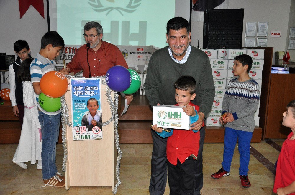 İhh’dan ’Dünya Yetimler Günü’ İftarı