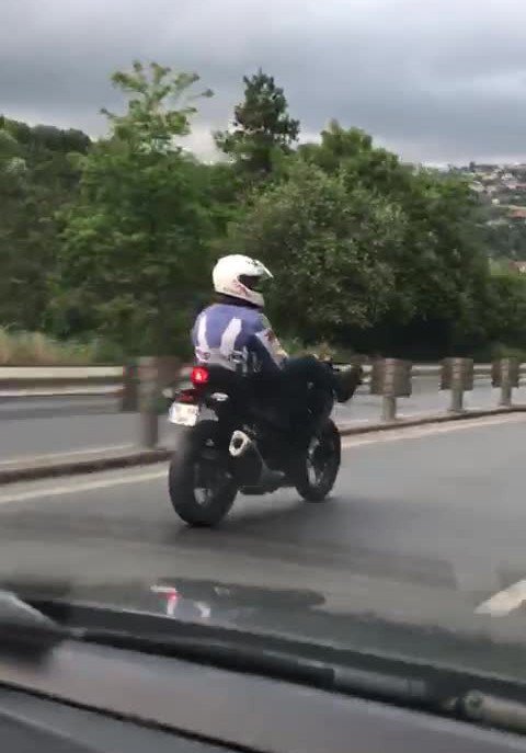 Motosikletçinin Tehlikeli Yolculuğu