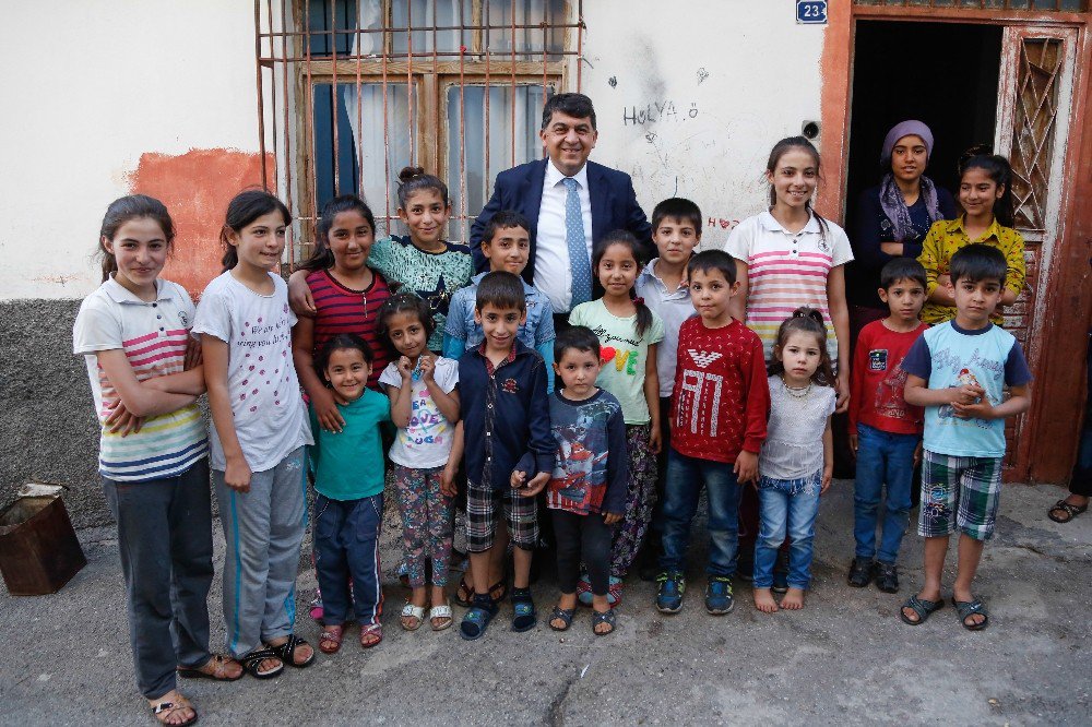 Başkan Fadıloğlu, Suriyeli Ailelerin Evine Konuk Oldu