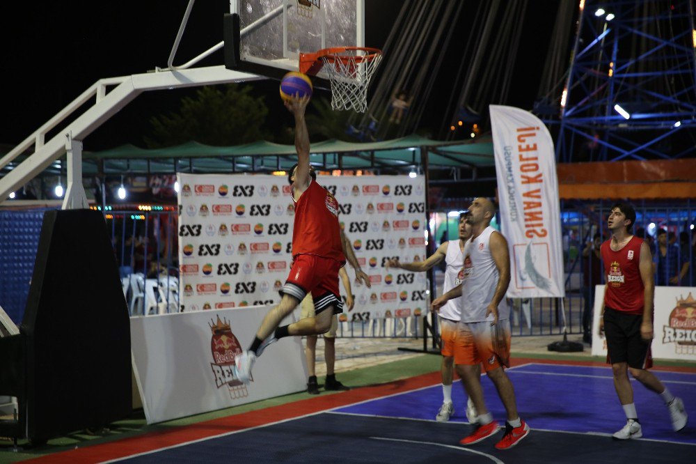 Finike’de 3x3 Sokak Basketbolu Finike Etabı Başladı