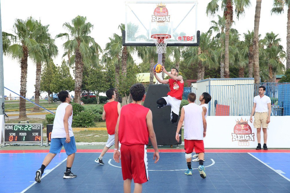 Finike’de 3x3 Sokak Basketbolu Finike Etabı Başladı