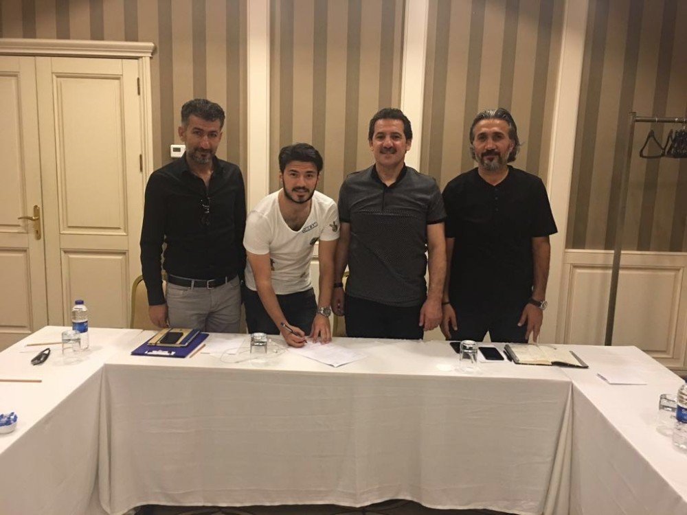 Van Büyükşehir Belediyespor Transfere Hızlı Başladı