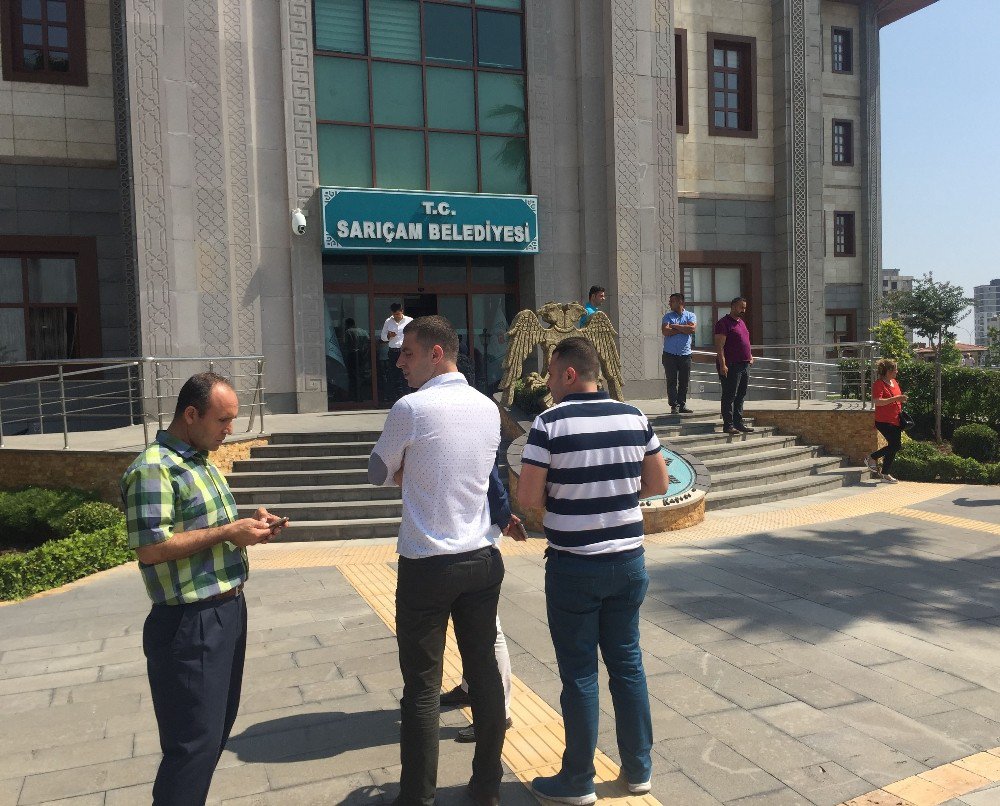 Adana’da Belediyede 3 Kişi Rehin Alındı