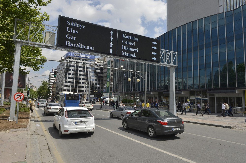 Led’li Ekran Sürücülere Kolaylık Sağlıyor