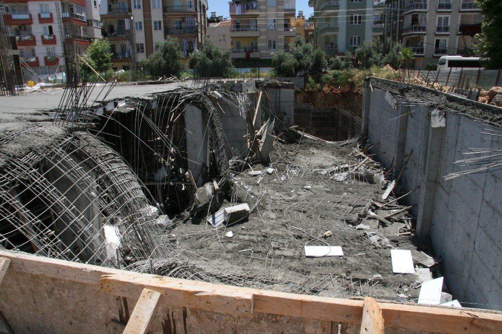 Antalya’da İş Merkezi İnşaatında Kaza