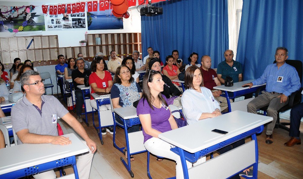 Muğla’da 12 Bin Meslektaşı Şehit Aybüke Öğretmeni Andı