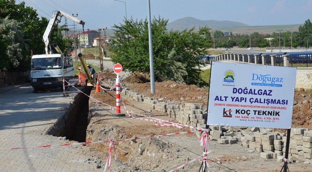 Tatvan’daki Doğalgaz Çalışmaları Devam Ediyor