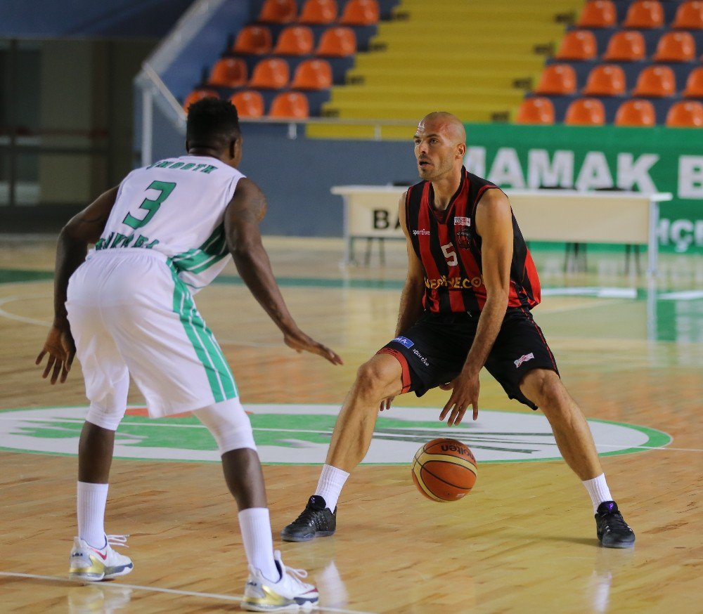 Eskişehir Basket’te Evren Büker Takıma Büyük Katkı Sağladı