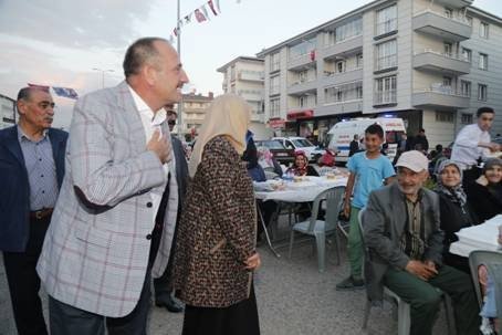 Gölbaşı’nda İki Mahalle Bir İftarda Buluştu