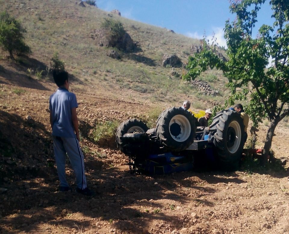 Malatya’da Traktör Devrildi: 1 Yaralı