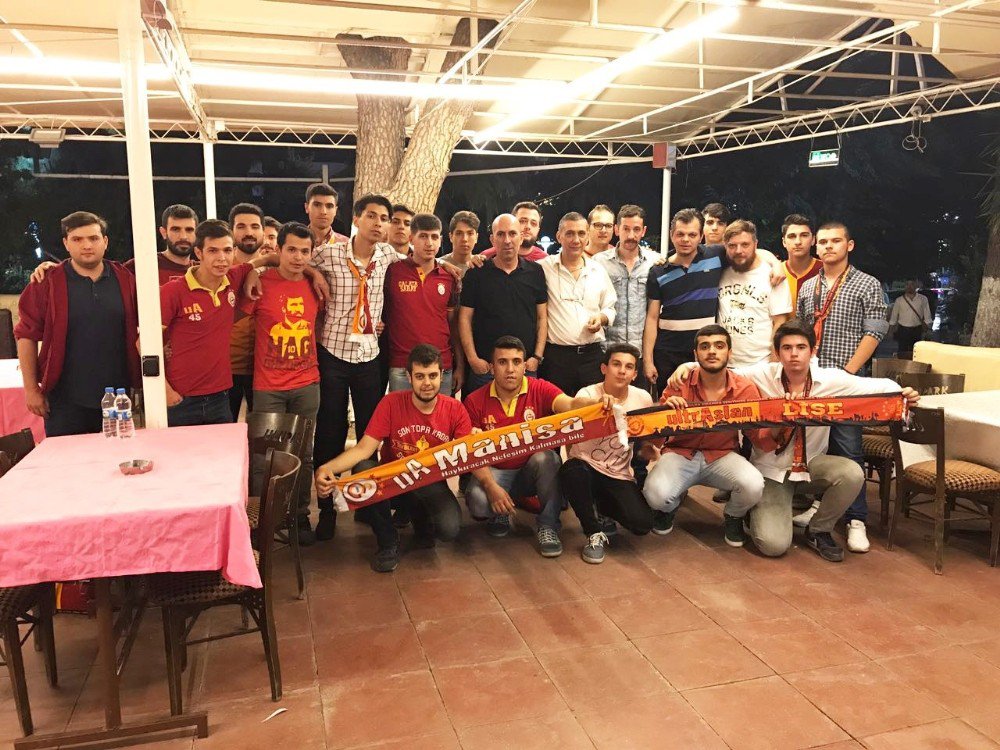 Manisalı Galatasaraylılar İftarda Buluştu