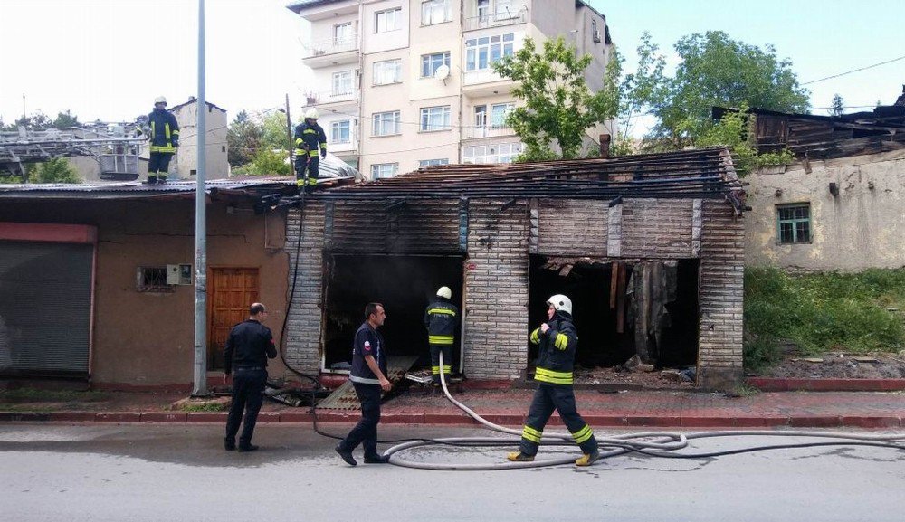 45 Gün İçinde İkinci Kez Evini Yaktı