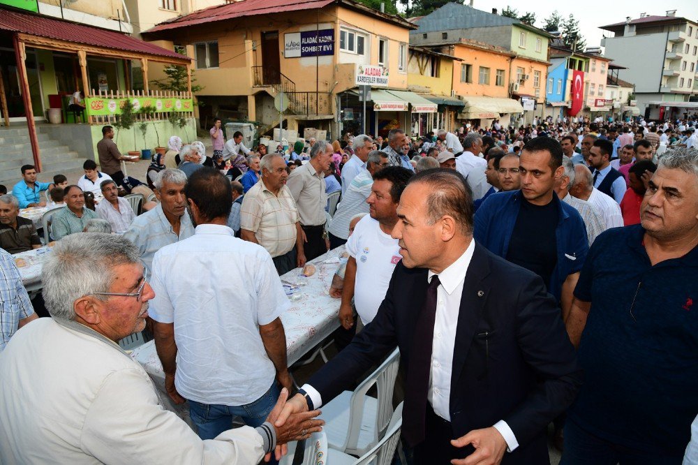 Başkan Sözlü, Orucunu Aladağ’da Vatandaşlarla Açtı