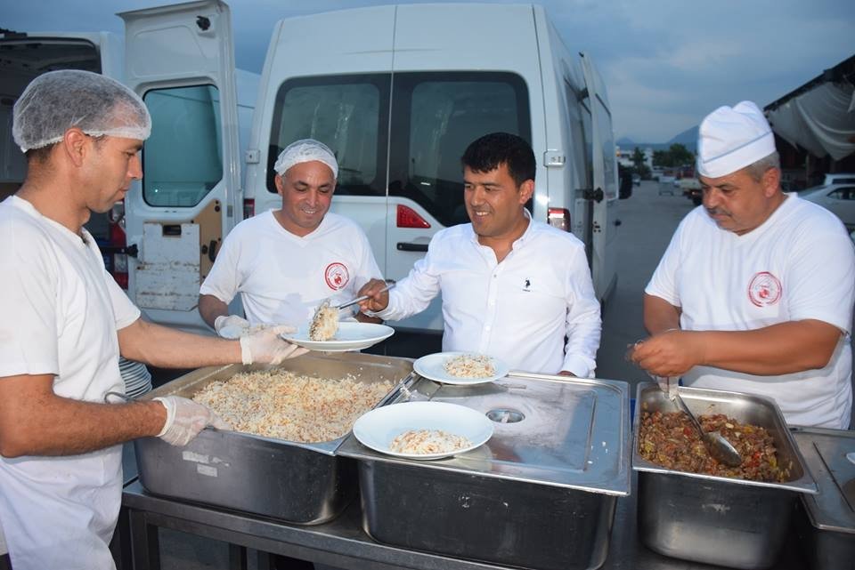 Kozan Sebzeciler Odasından İftar Programı