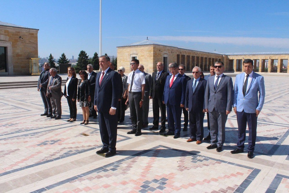 Başkan Gençer Anıtkabir’i Ziyaret Etti