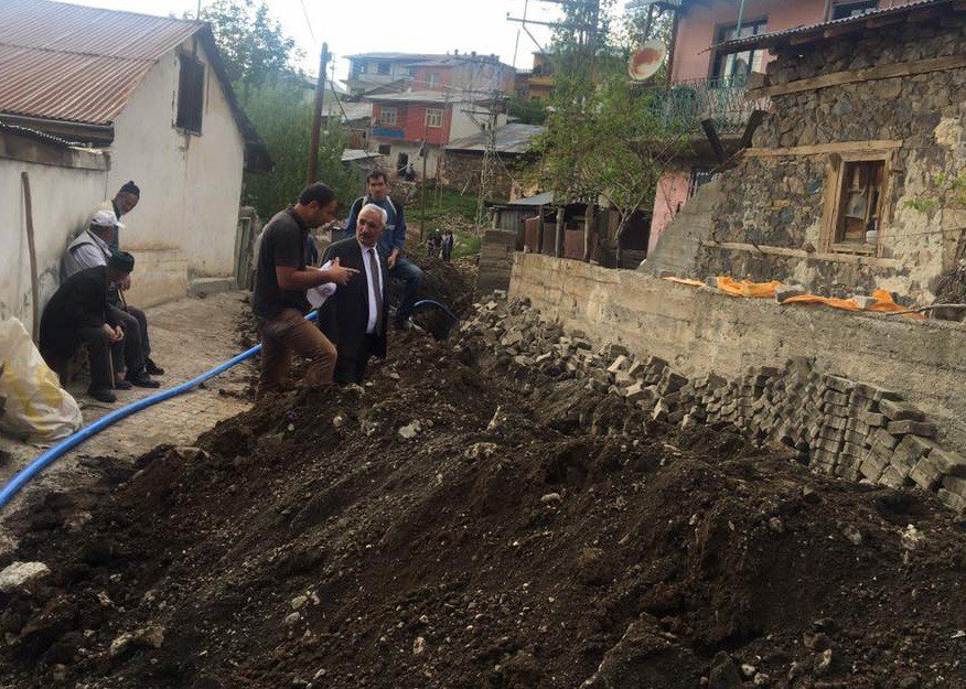 Büyükşehir İlçelerde Altyapı Çalışmalarına Hız Verdi