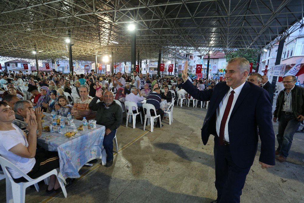 Büyükşehir’den Değirmenönü’ne İftar Sofrası